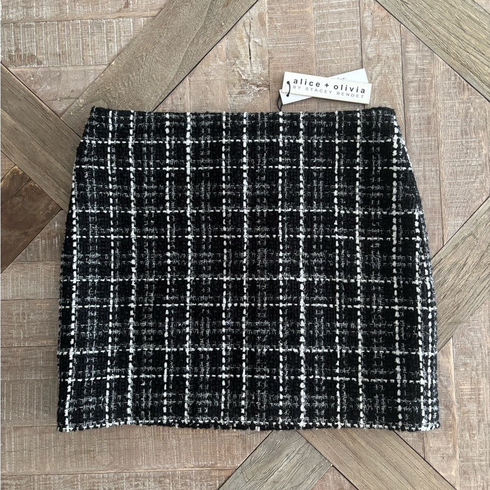 Alice + Olivia Black and White Mini Pencil Skirt